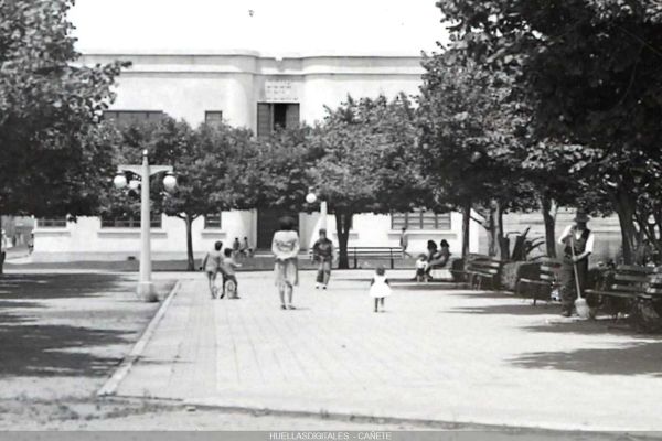 antiguo-60e75deef4-eb86-2e84-0b29-b8fa7e6286831085D741-A529-513D-32F3-9E3DDEFBD423.jpg