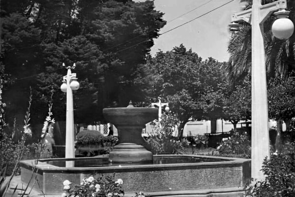 plazab21e5f15-a121-b8db-fb60-c42957377bdf7db2dcf6-c555-e430-36d8-619d967120e7DF815FC7-4A4C-9914-AFF2-5923C2374D56.jpg
