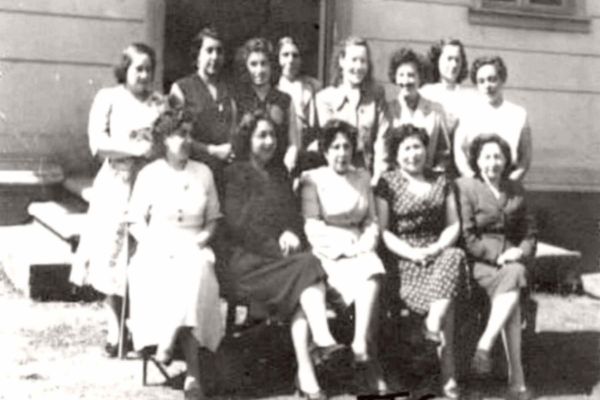 profesrorasninas5b3c34cc-fc68-71f6-a4d3-f24841414145C198D064-2A24-33AA-9D3E-668AB9408C9F.jpg