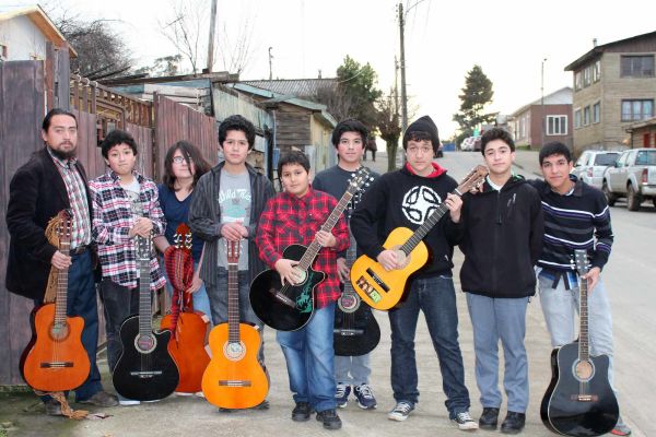 guitar8CFC1F94-B69F-FA41-7582-08AA66F377A5.jpg