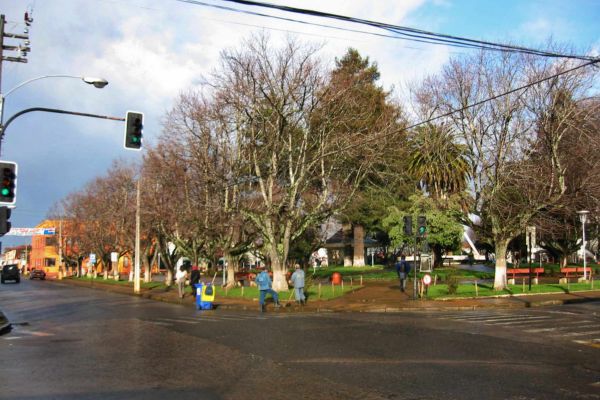 plaza1FB4984A9-22D2-2CD7-B465-180D09BF66B0.jpg